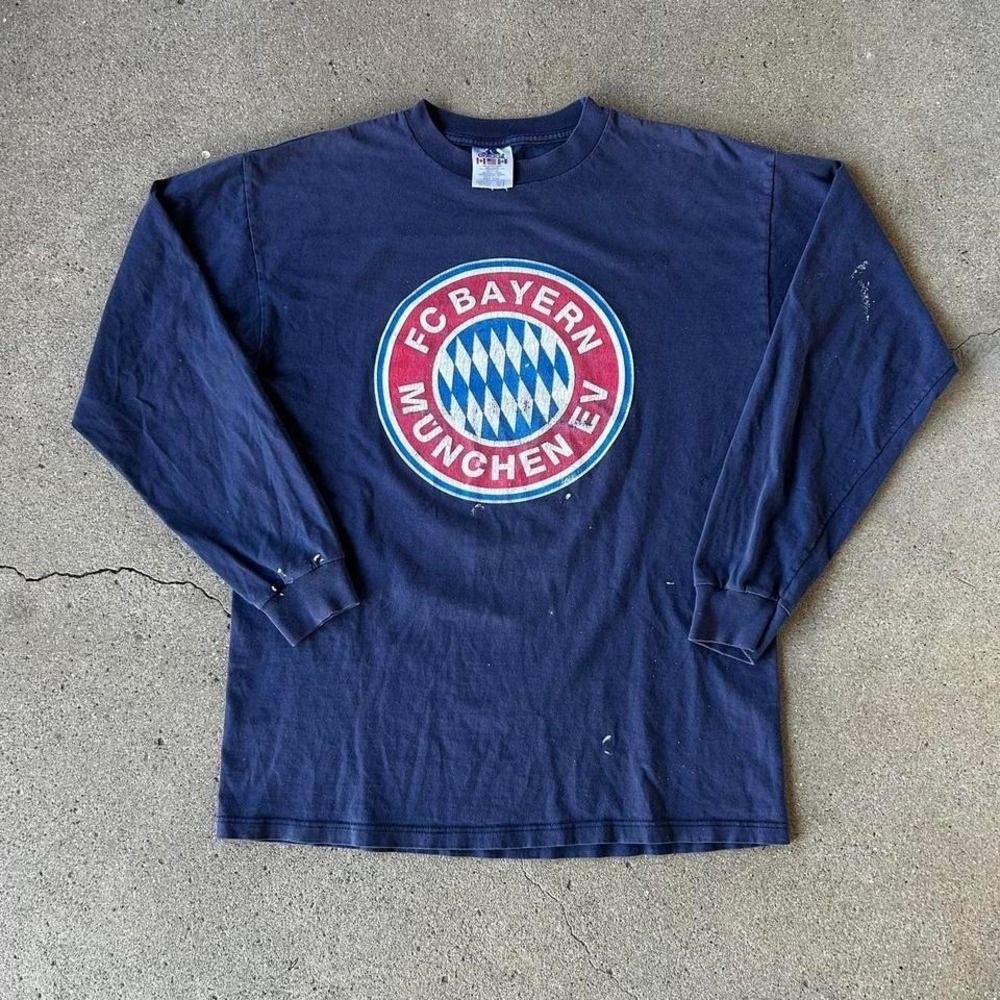 Vintage 2000s Adidas Bayern Munich graphic long sleeve soccer tshirt